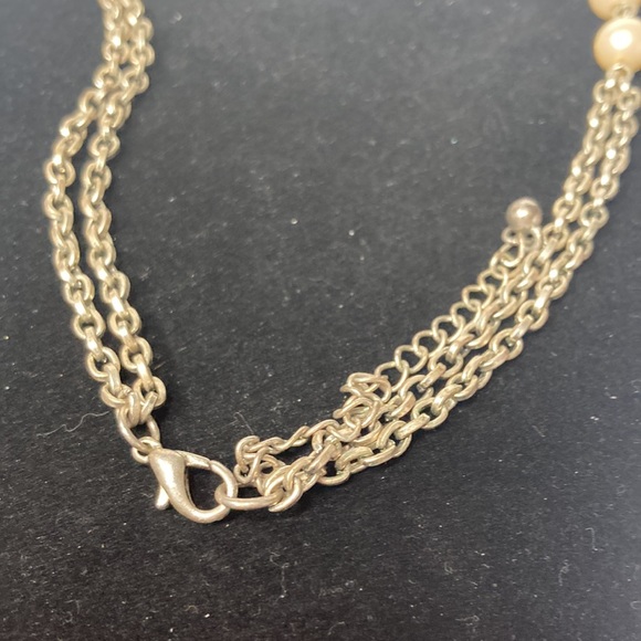 20" Antiqued Finish Silver Tone Flower Necklace Statement Piece - Picture 10 of 11